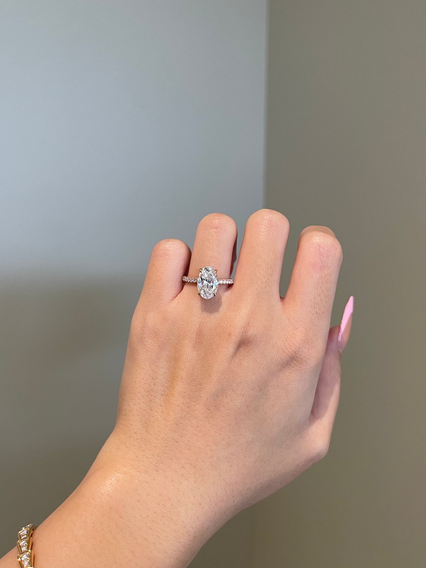 The SHY Signature Ring, 3.5 Carat, Oval, Brilliant