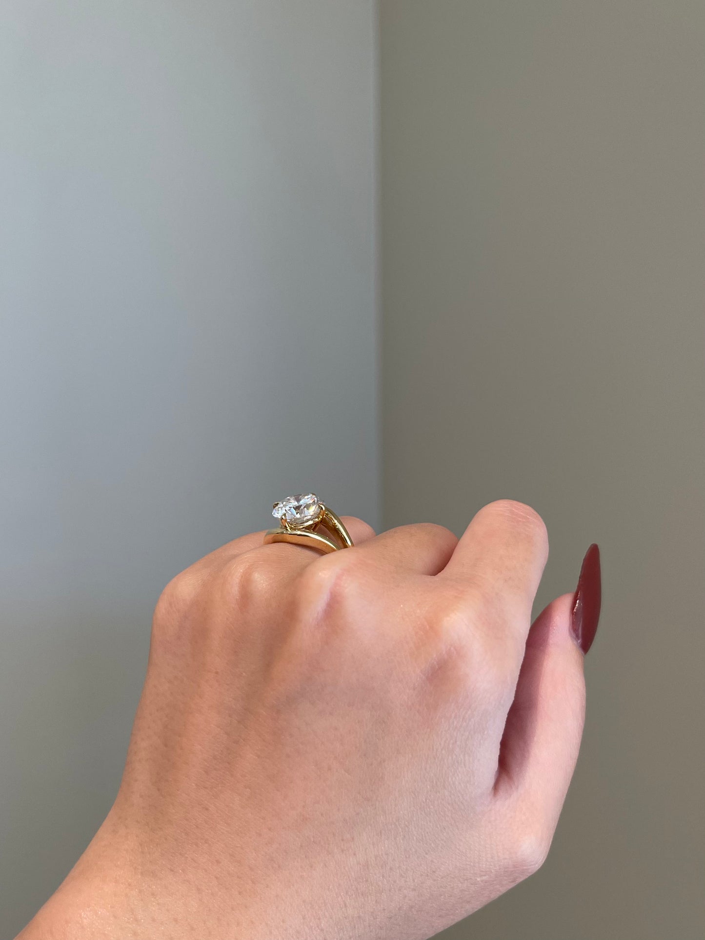The Gianna Ring, 5 Carat, Round, Brilliant