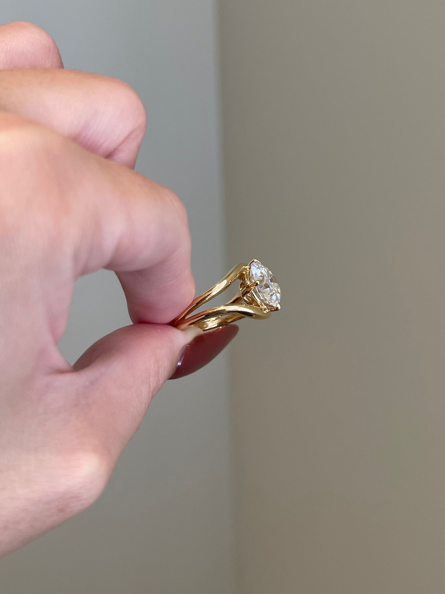 The Gianna Ring, 5 Carat, Round, Brilliant