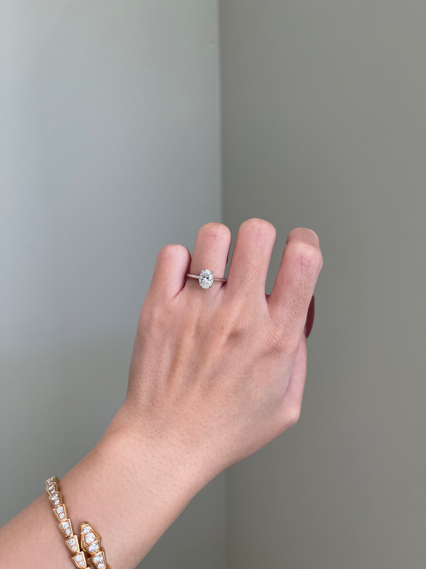 The Isla Ring, 1.5 Carat, Oval, Crushed Ice Hybrid