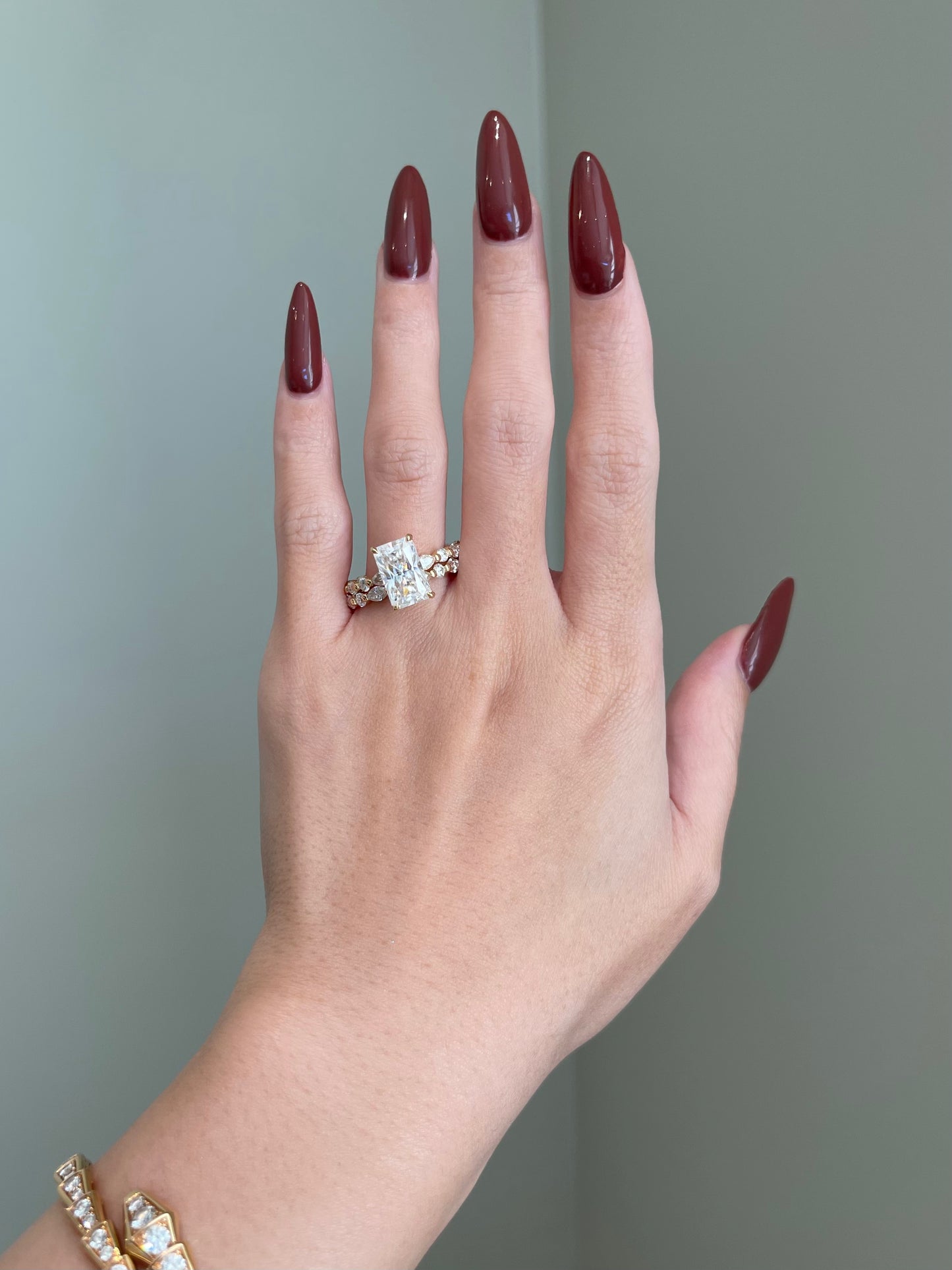 The Nova Ring, 4 Carat, Radiant, Brilliant