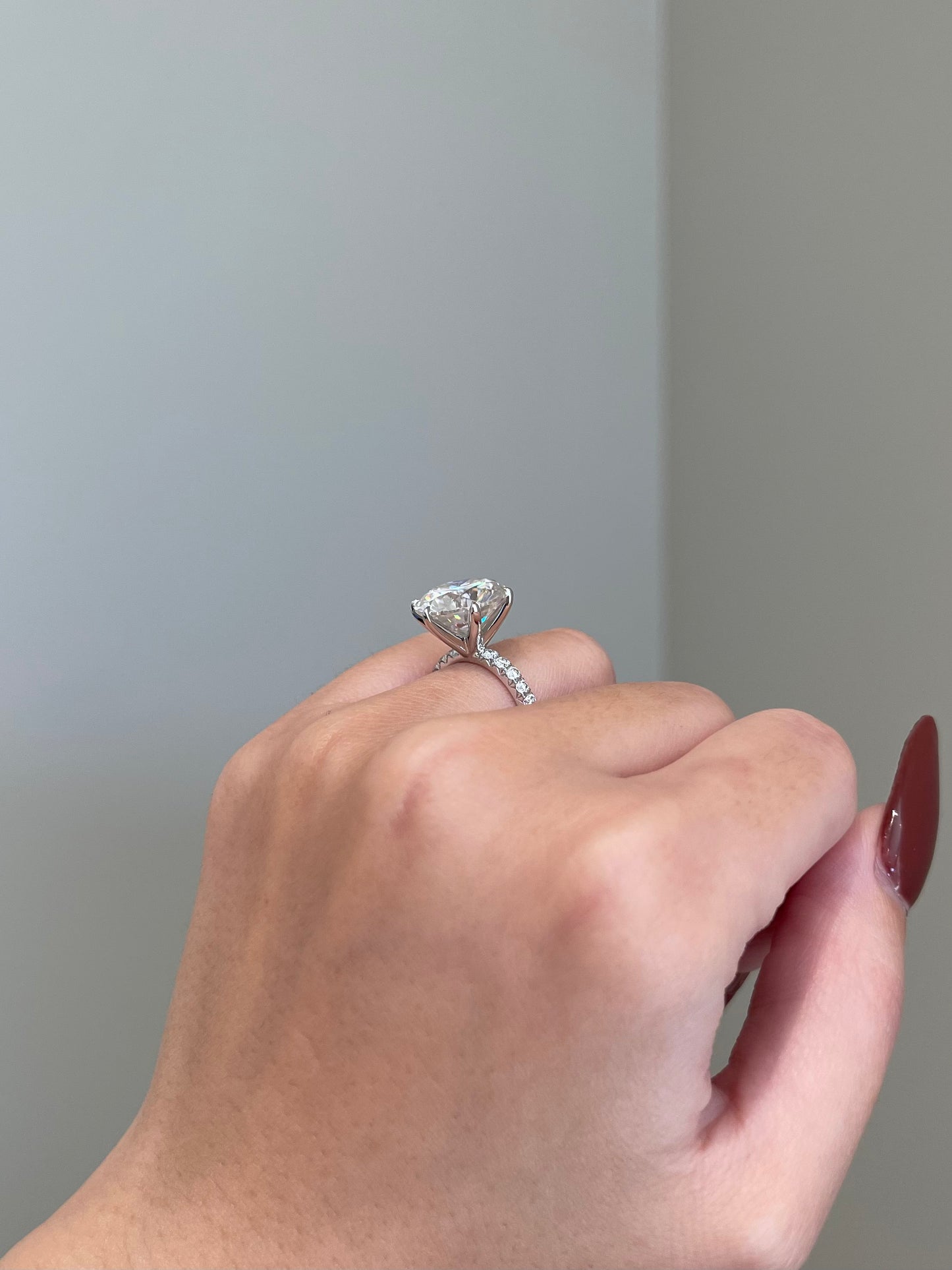 The Priscilla Ring, 6 Carat, Round, Brilliant