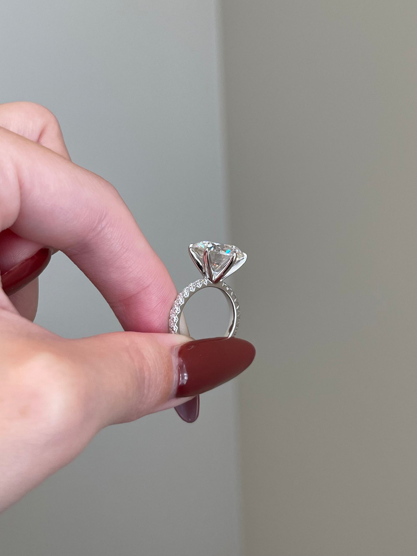 The Priscilla Ring, 6 Carat, Round, Brilliant