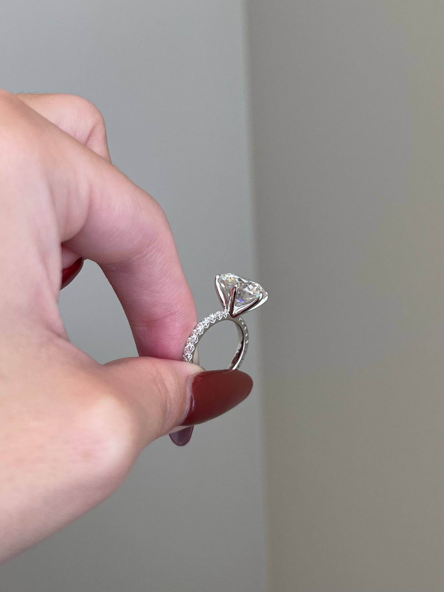 The Priscilla Ring, 6 Carat, Round, Brilliant