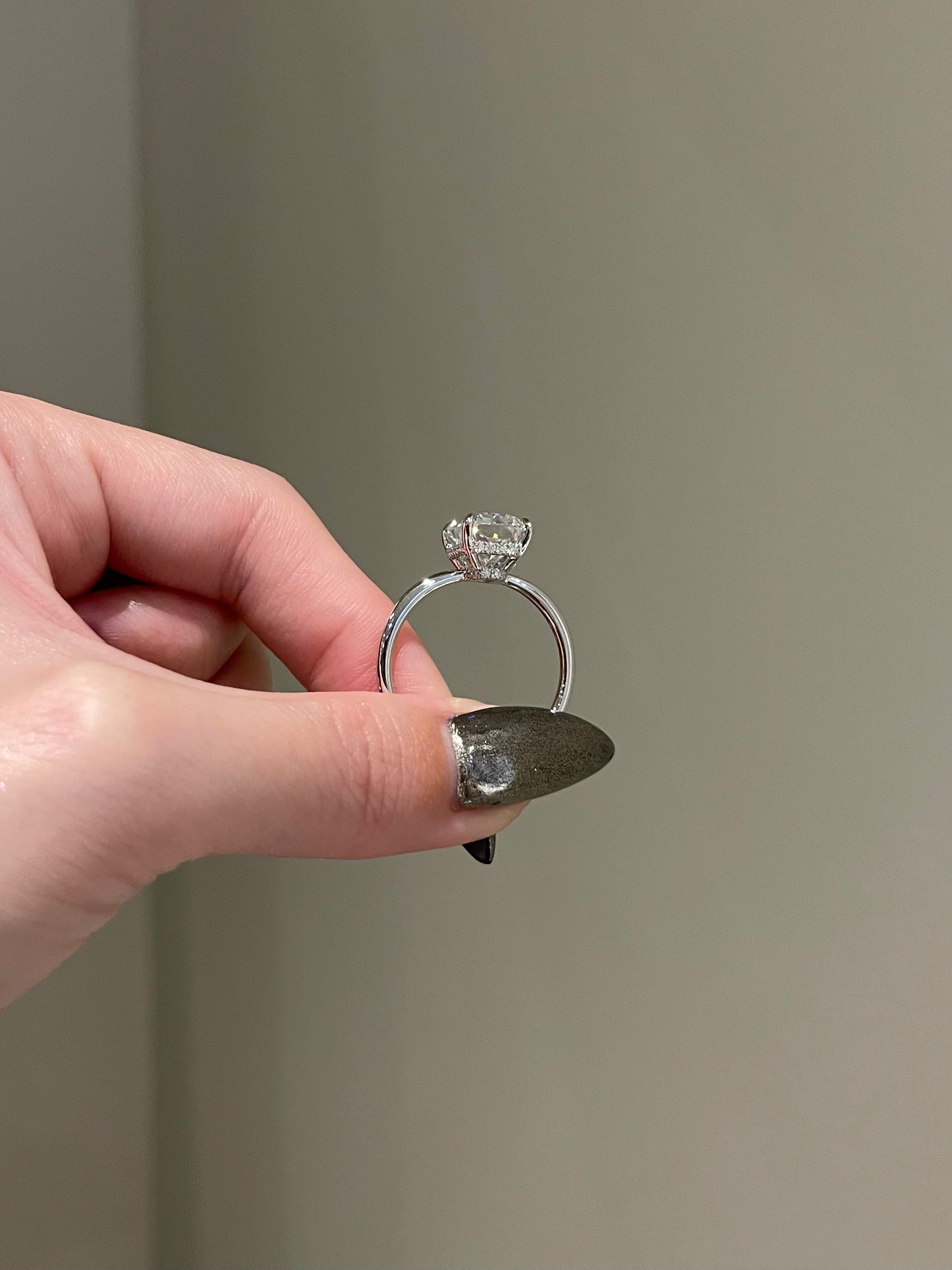 The Hailey Ring, 5 Carat, Radiant, Crushed Ice, Low Profile