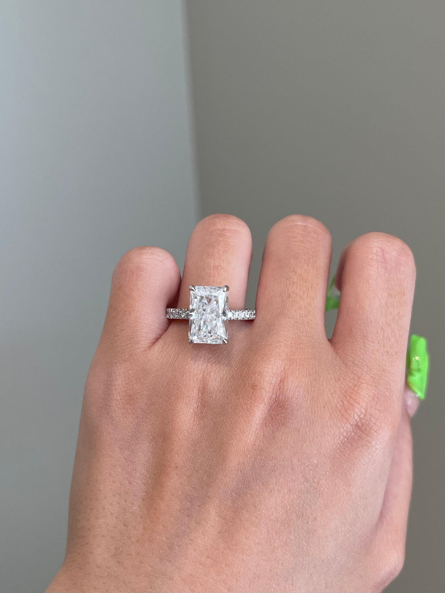 The SHY Signature Ring, 6 Carat, Radiant, Crushed Ice