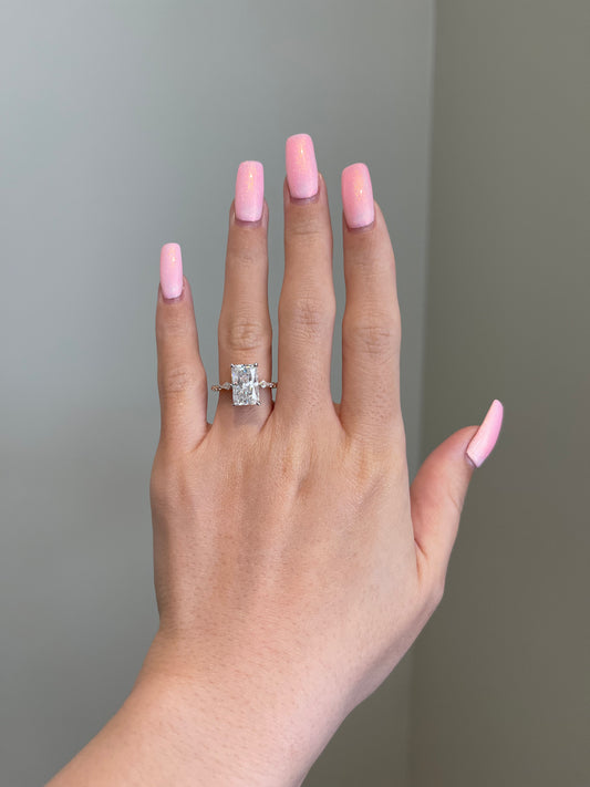 The Evelyn Ring, 4 Carat, Radiant, Brilliant