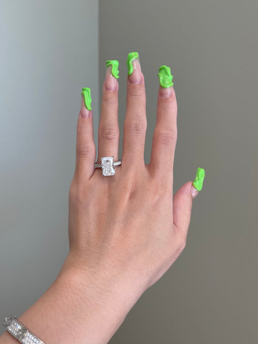 The SHY Signature Ring, 6 Carat, Radiant, Crushed Ice