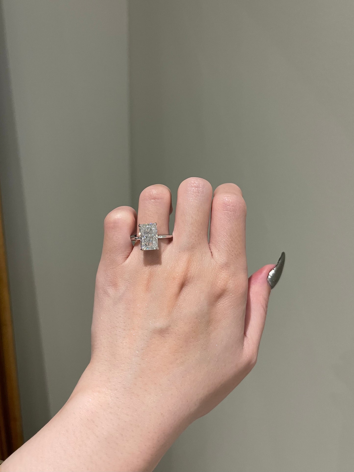 The Hailey Ring, 5 Carat, Radiant, Crushed Ice, Low Profile
