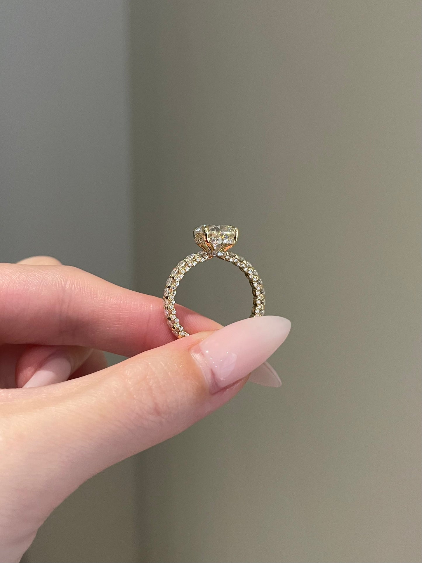 The Rosé Ring, 5 Carat, Oval, Brilliant