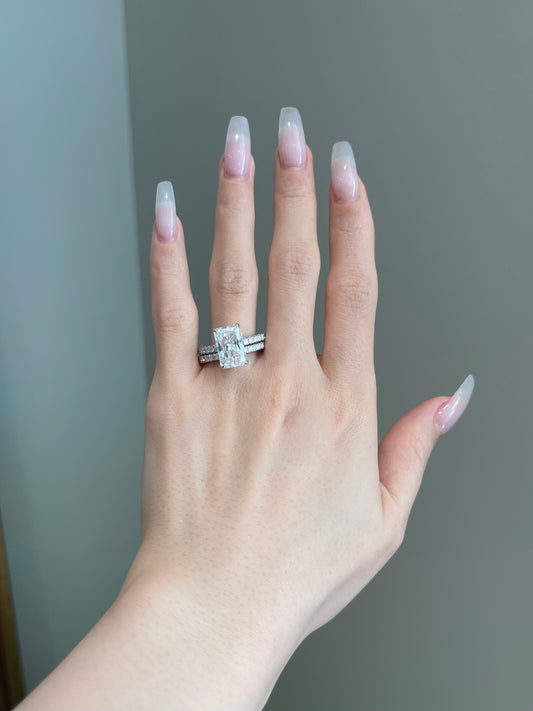 The SHY Signature Ring, 5 Carat, Radiant, Brilliant