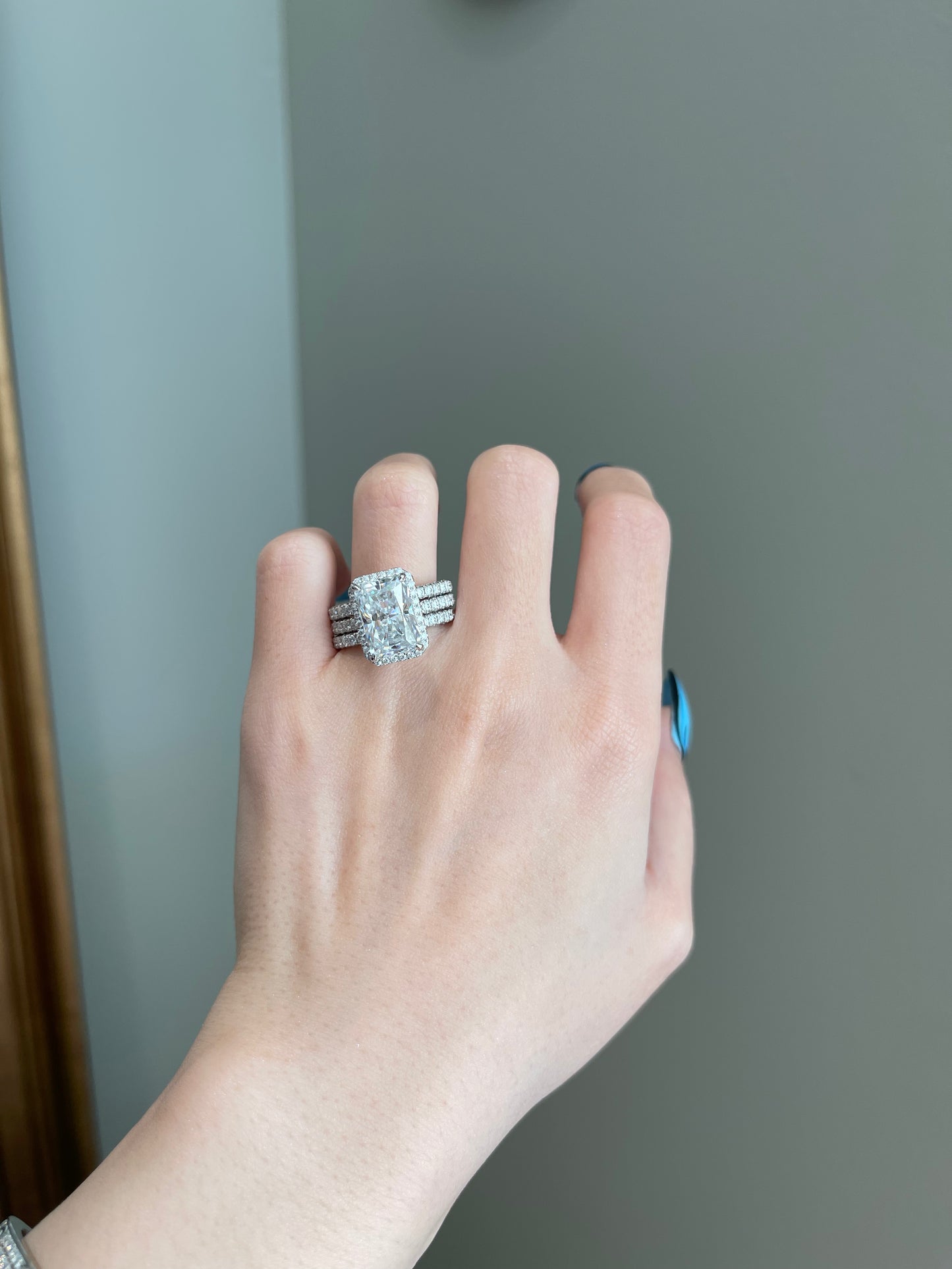 The SHY Ring, 6 Carat, Radiant, Crushed Ice