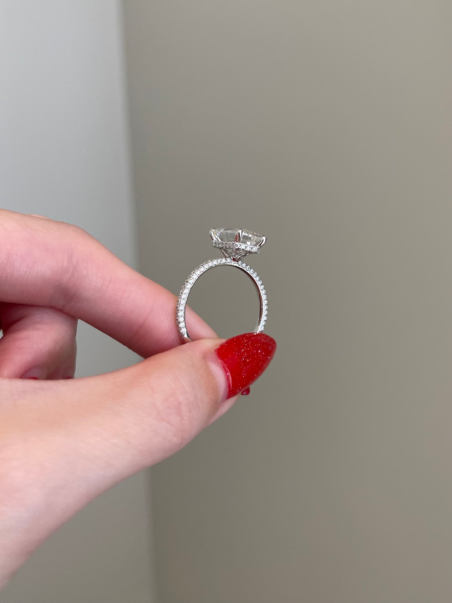 The Lavia Ring, 4 Carat, Emerald, Step Cut