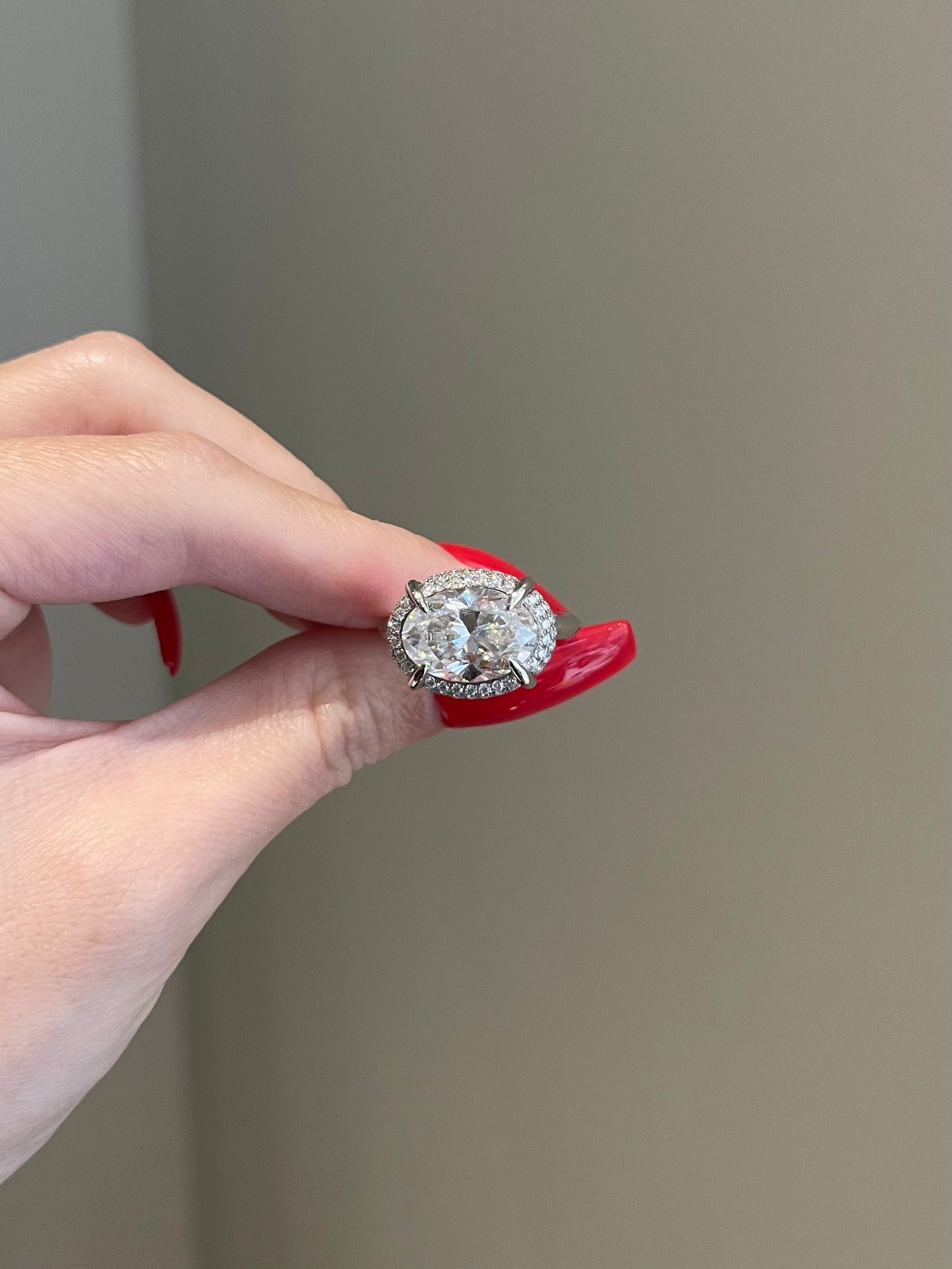 The Georgina Ring, 5 Carat, Oval, Brilliant