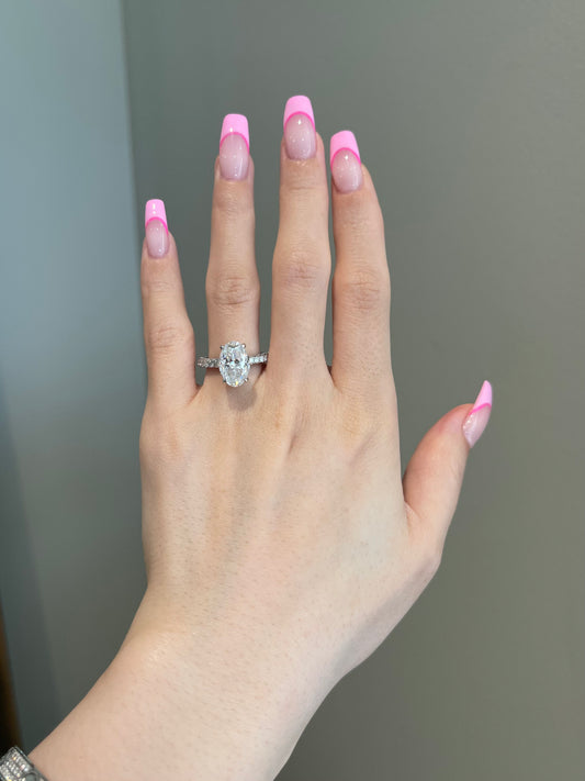 The SHY Signature Ring, 4 Carat, Oval, Crushed Ice Hybrid