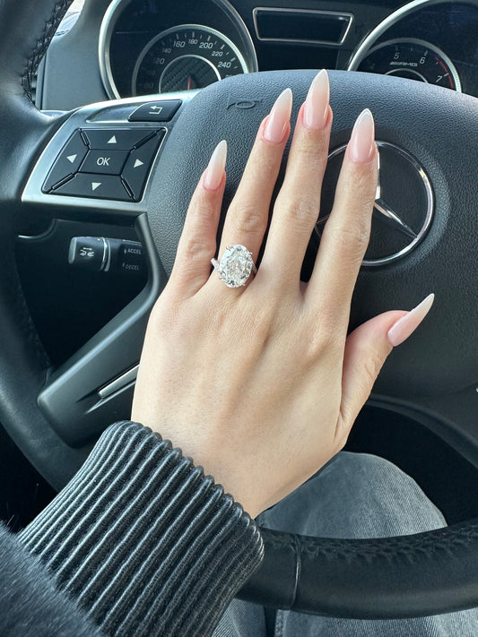 The S Signature Ring, 10 Carat, Oval, Crushed Ice