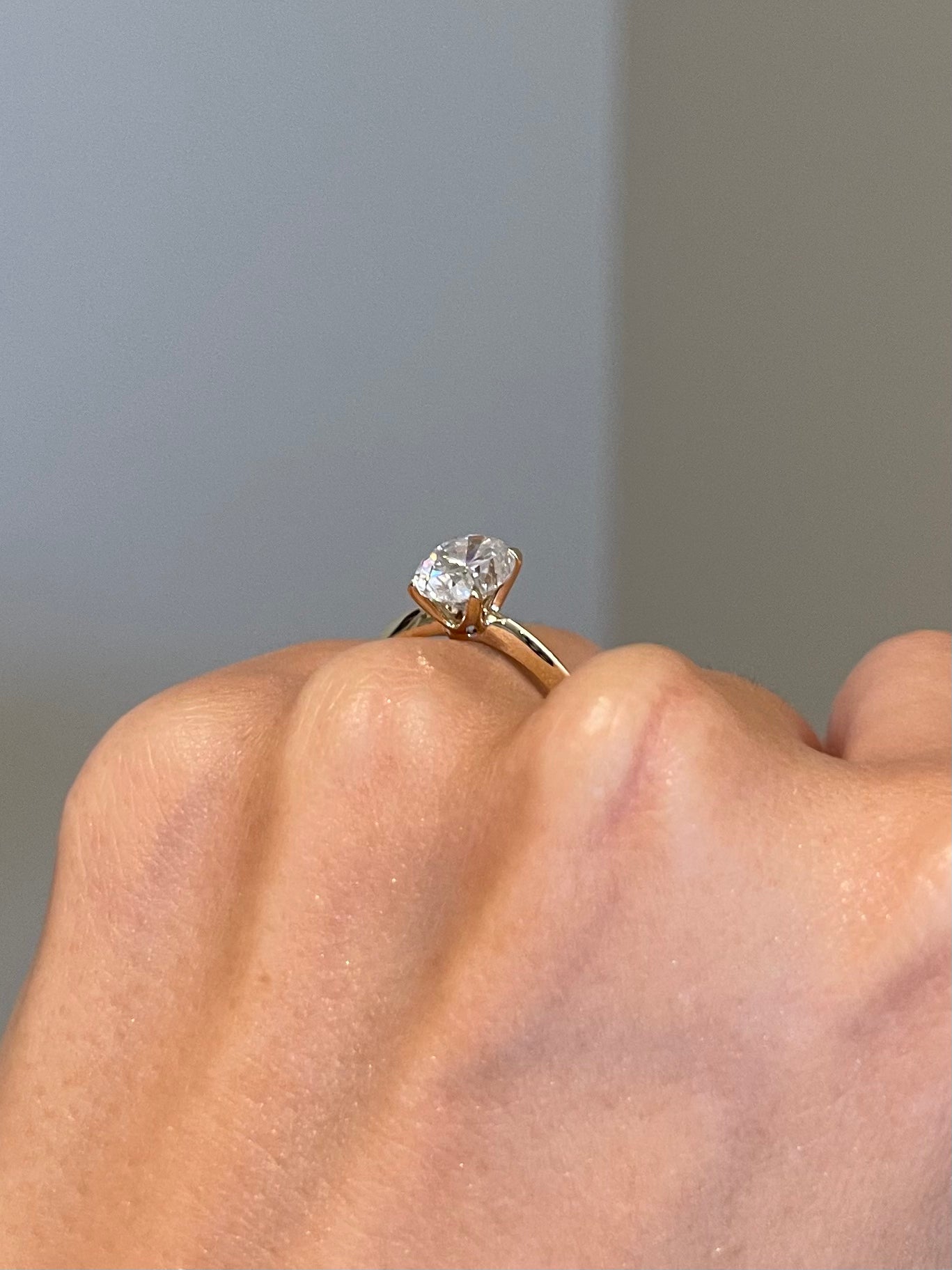 Brilliant Oval Moissanite, 4-Prong, Knife Edge Solitaire