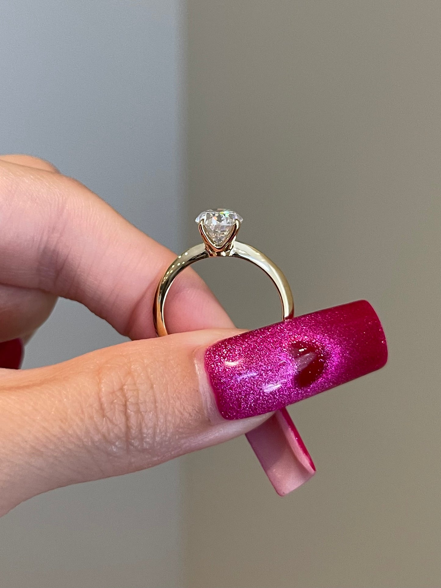 Brilliant Oval Moissanite, 4-Prong, Knife Edge Solitaire