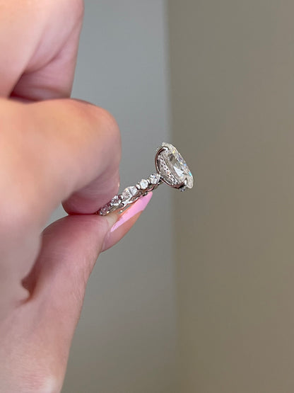 Brilliant Oval Moissanite, Hidden Halo, Pavé