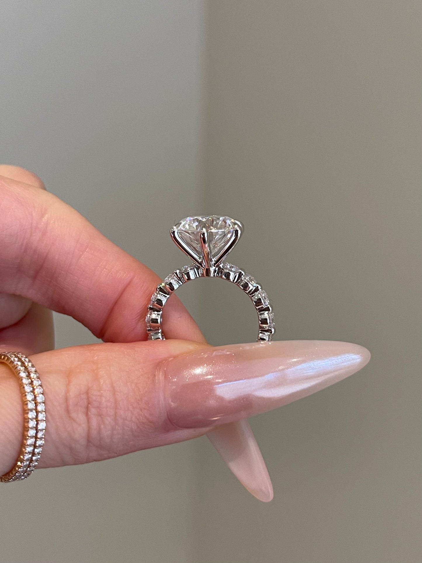 Brilliant Round Moissanite, 6-Prong Shared Prong Pavé