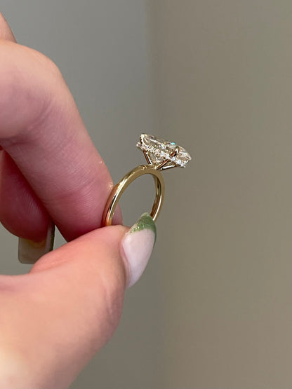 Hybrid Moval Moissanite, Invisible Wrap, Solitaire