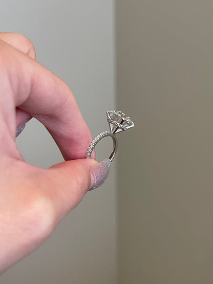 The Priscilla Ring, 6 Carat, Round, Brilliant