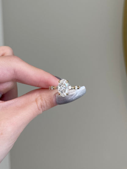 The Stella Ring, 3 Carat, Oval, Crushed Ice Hybrid, Platinum