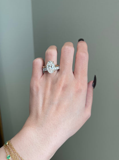 The Selena Ring, 5 Carat, Oval, Brilliant