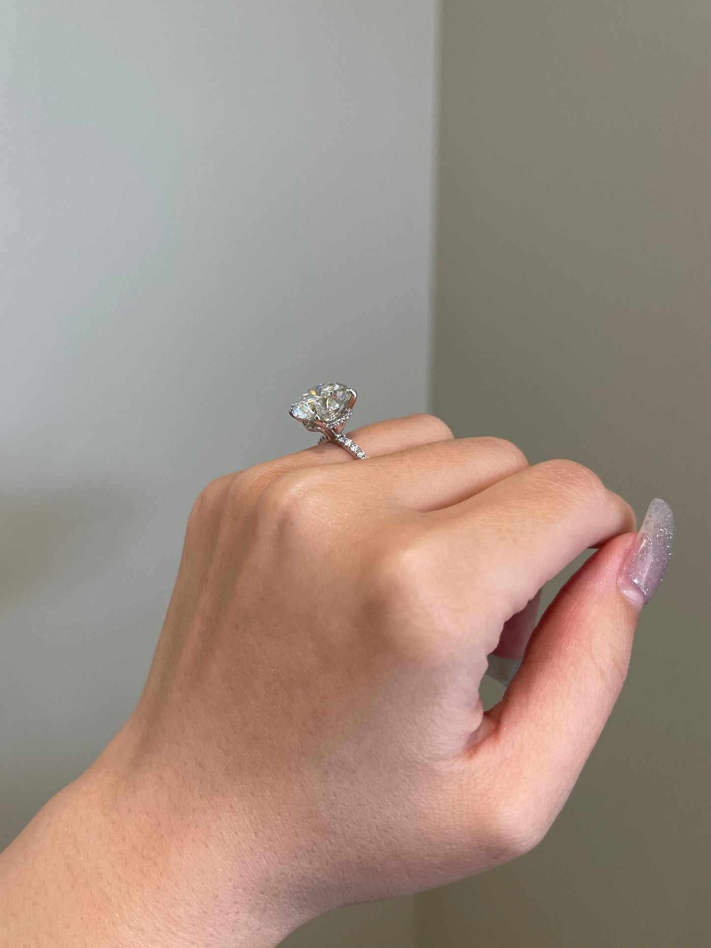 The Priscilla Ring, 6 Carat, Round, Brilliant