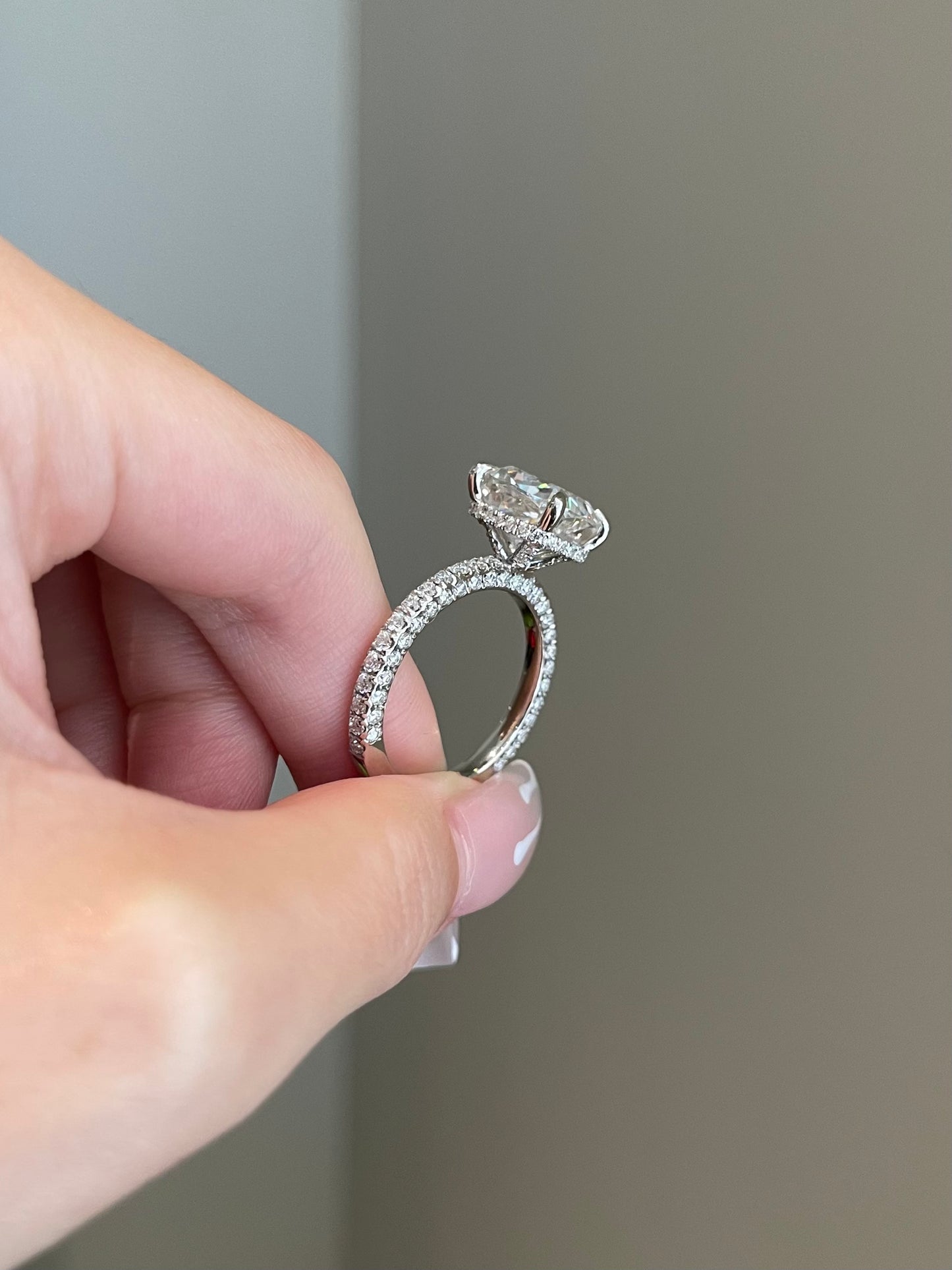 The SHY Signature Ring, 5 Carat, Elongated Cushion, Crushed Ice