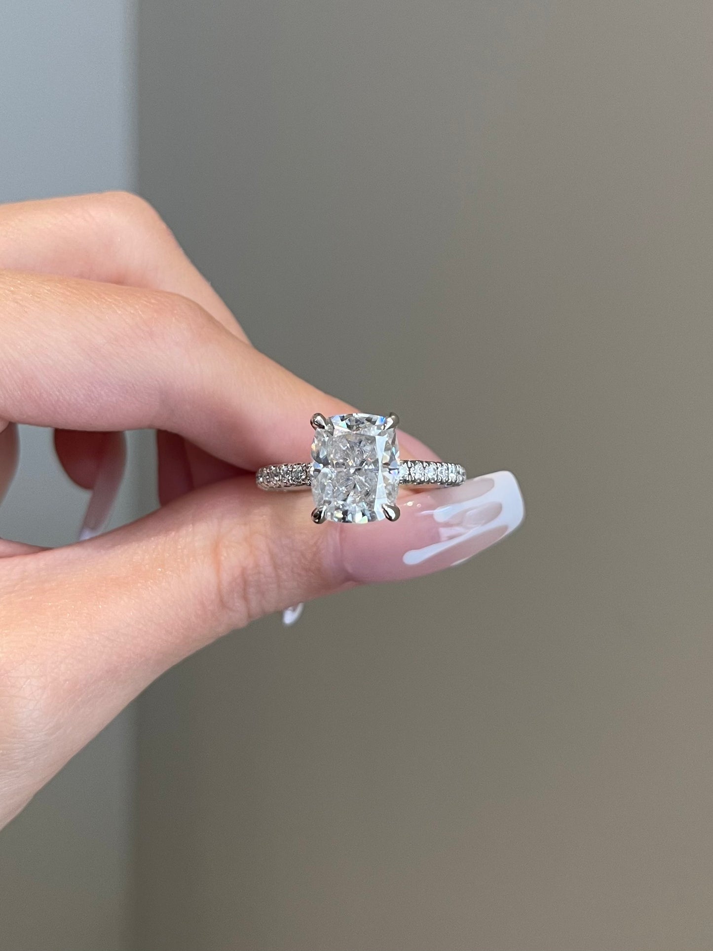 The SHY Signature Ring, 5 Carat, Elongated Cushion, Crushed Ice