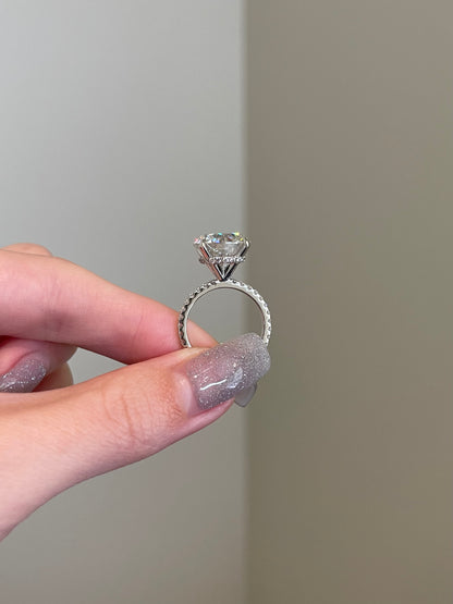 The Priscilla Ring, 6 Carat, Round, Brilliant