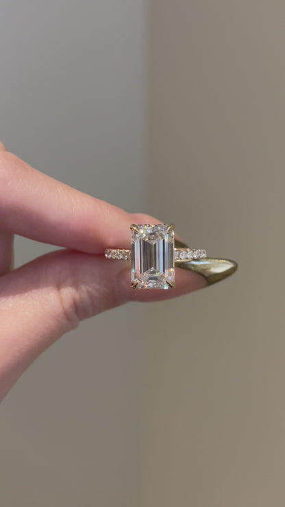 The Ellie Ring, 5 Carat, Emerald, Step