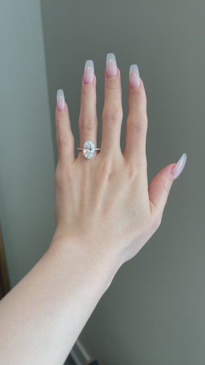 The Ellie Ring, 5 Carat, Oval, Brilliant