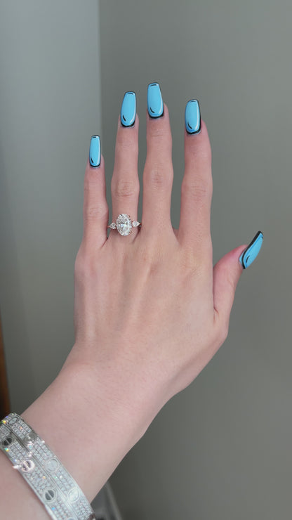 The Evelyn Ring, 3.5 Carat, Oval, Brilliant, 3-Stone
