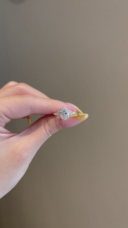 The Alexa Ring, 2 Carat, Oval, Brilliant