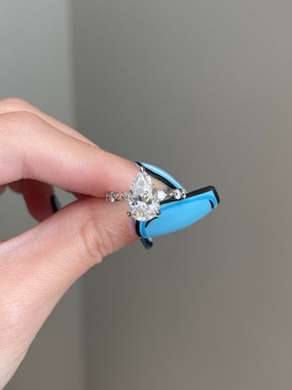 The Leanna Ring, 2.5 Carat, Pear, Brilliant