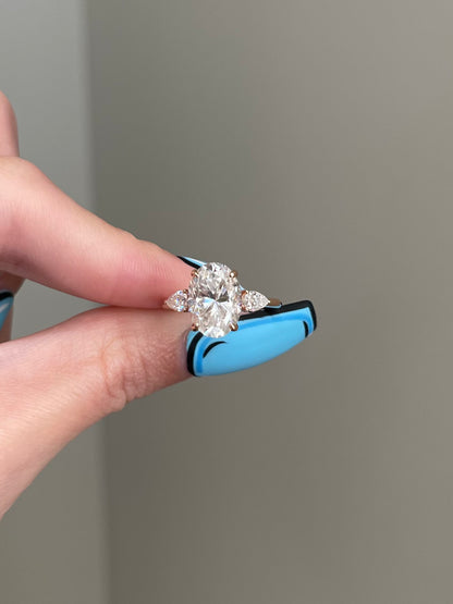 The Evelyn Ring, 3.5 Carat, Oval, Brilliant, 3-Stone