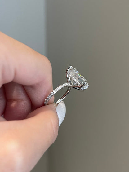 The Priscilla Ring, 7 Carat, Radiant, Crushed Ice