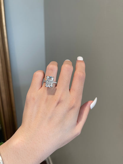 The Priscilla Ring, 7 Carat, Radiant, Crushed Ice