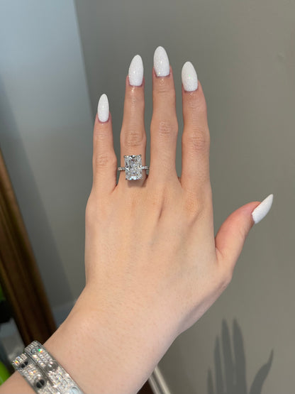 The Priscilla Ring, 7 Carat, Radiant, Crushed Ice