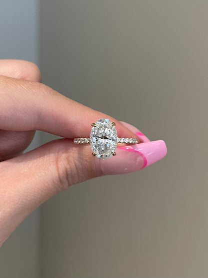 The Priscilla Ring, 4 Carat, Oval, Crushed Ice Hybrid