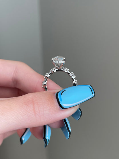 The Leanna Ring, 2.5 Carat, Pear, Brilliant