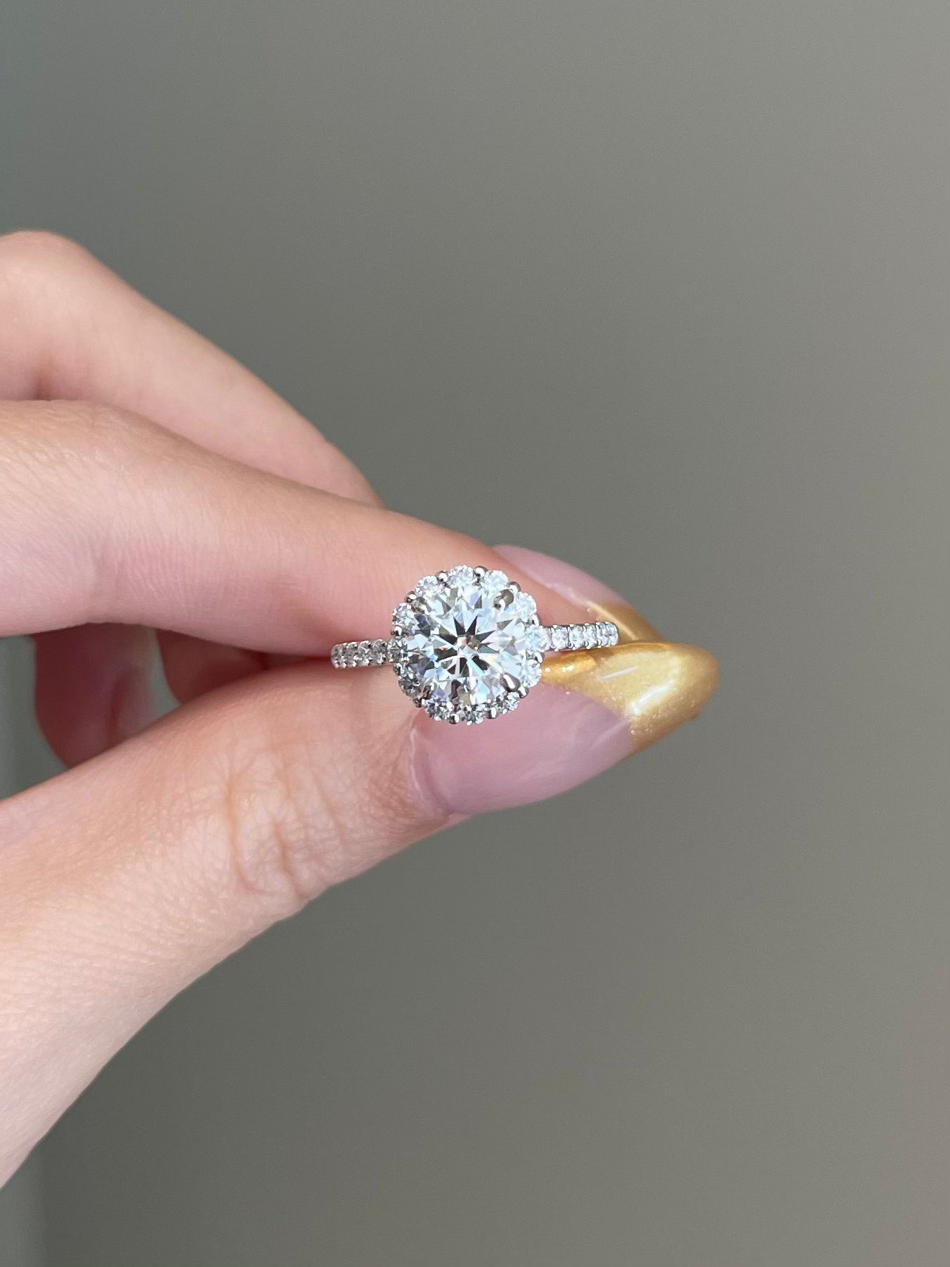 The Sabrina Ring, 1.5 Carat, Round, Brilliant