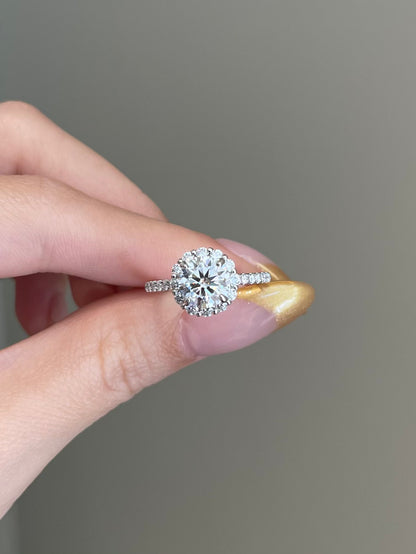 The Sabrina Ring, 1.5 Carat, Round, Brilliant