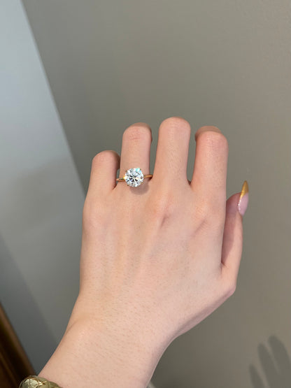 The Savannah Ring, 3 Carat, Round, Brilliant