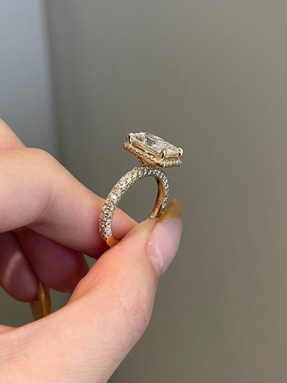 The Myra Ring, 4 Carat, Radiant, Brilliant