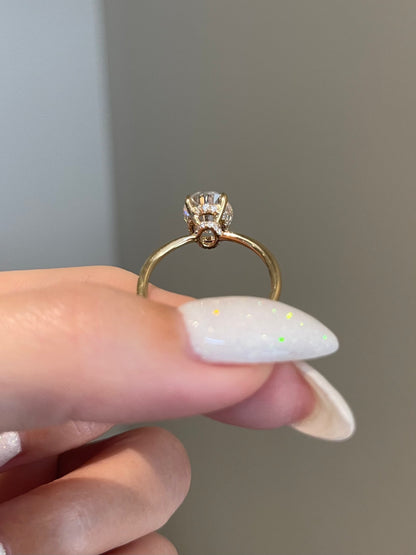 The Hailey Ring, 3 Carat, Oval, Brilliant