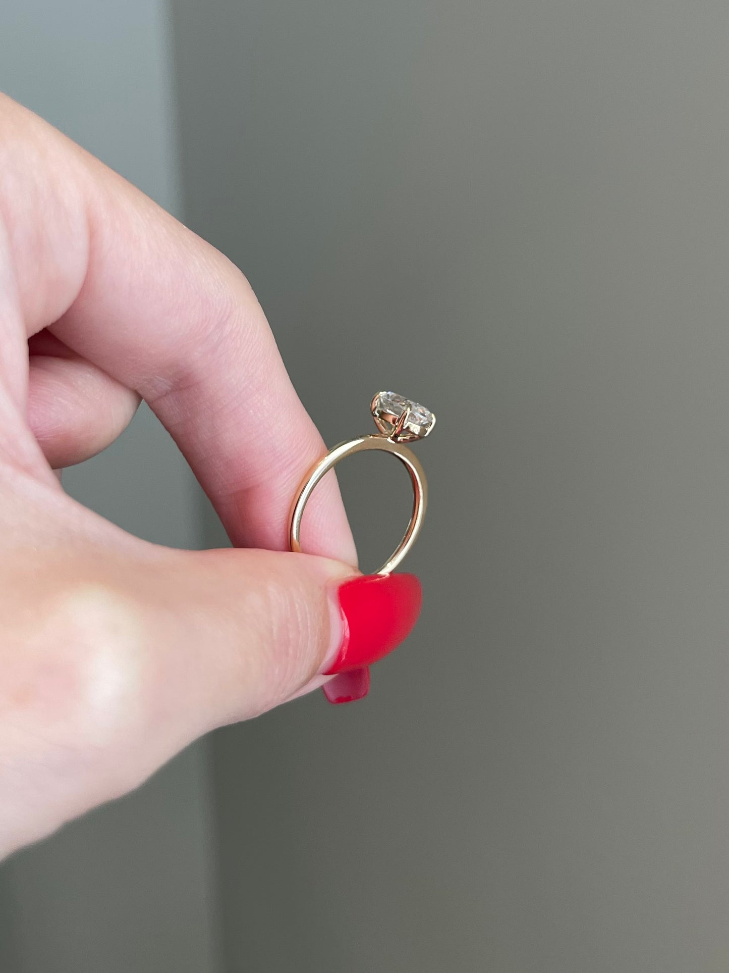 The Savannah Ring, 1.5 Carat, Oval, Crushed Ice Hybrid