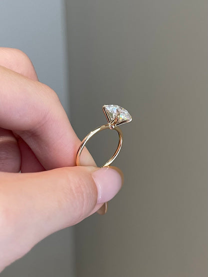 The Savannah Ring, 3 Carat, Round, Brilliant